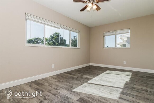 Building Photo - 2112 Timber Ln