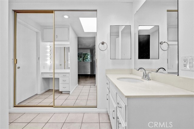 Building Photo - 2329 Via Mariposa W