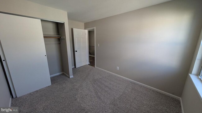 Building Photo - 16303 Taconic Cir
