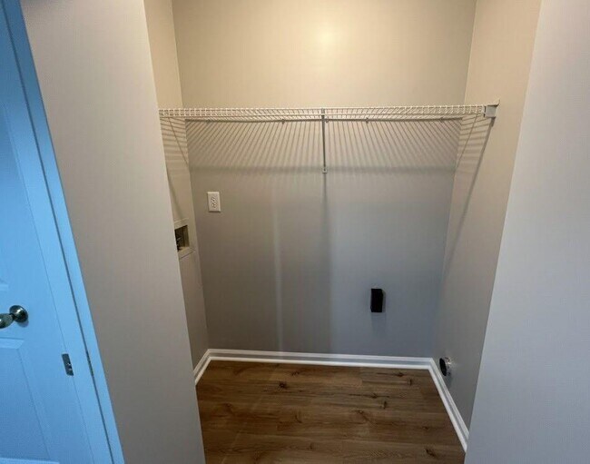 Building Photo - 462 Peachtree Ridge Dr NW