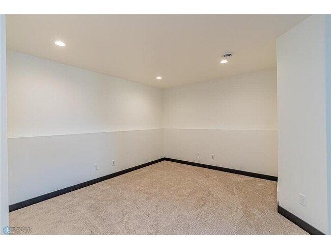 Building Photo - 6733 67th Ave S