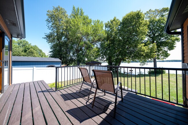 Building Photo - 24075 W Cedar Lake Dr