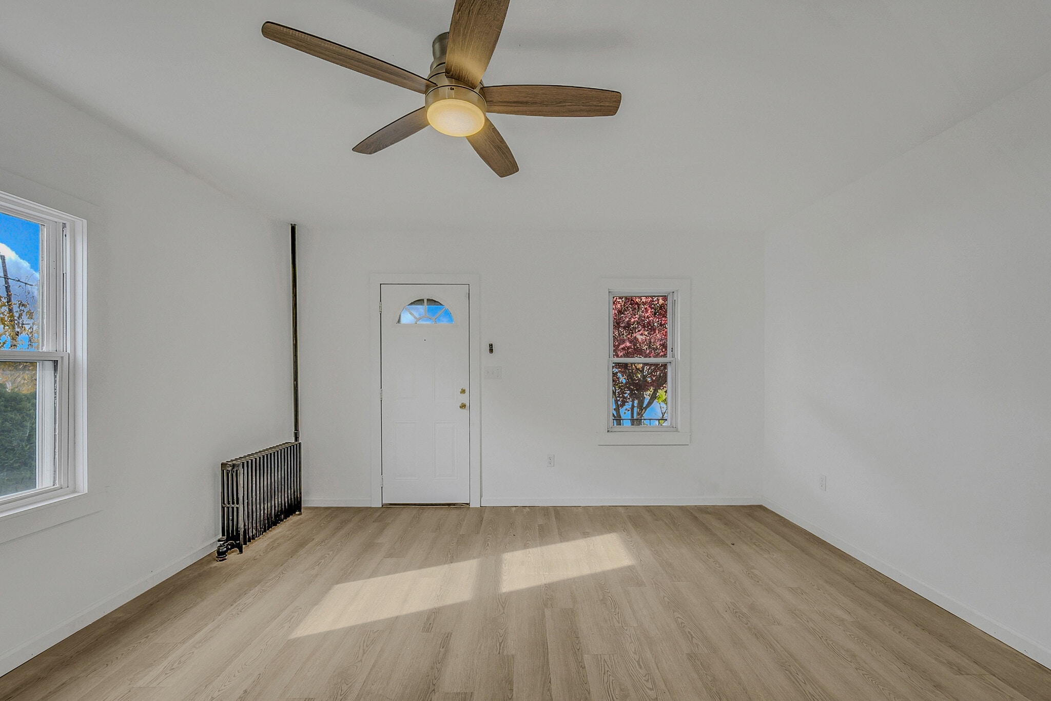 Building Photo - 834 Marcy Ave