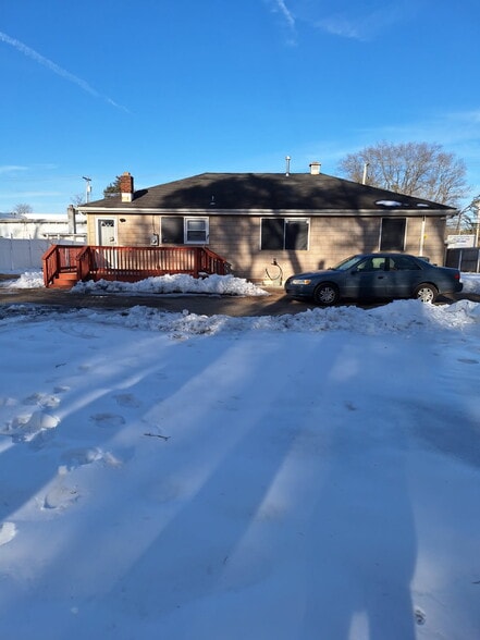 Building Photo - 6223 Black Horse Pike