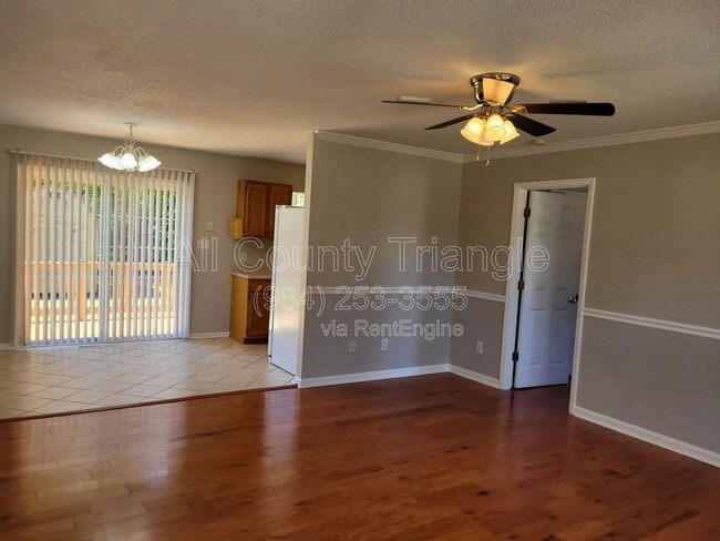 Building Photo - 111 Sunset Dr