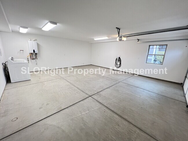 Building Photo - AVAILABLE SEPTEMBER - Downtown SLO Studio with Rooftop Deck