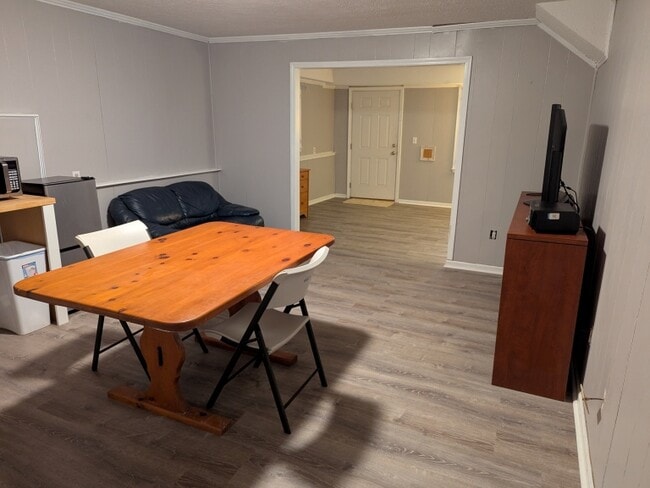 Building Photo - 1116 Santa Fe Station