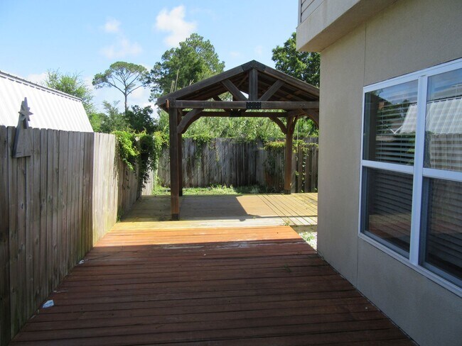 Building Photo - 2407 Astrid Ln