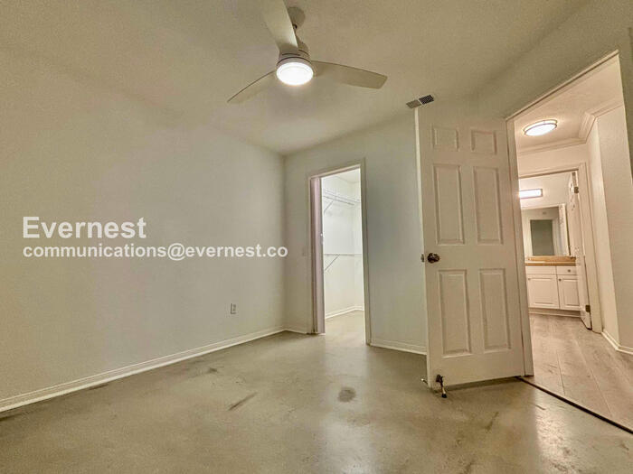 Building Photo - 3557 Paseo De Francisco