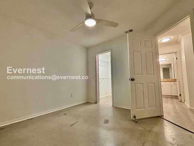 Building Photo - 3557 Paseo De Francisco