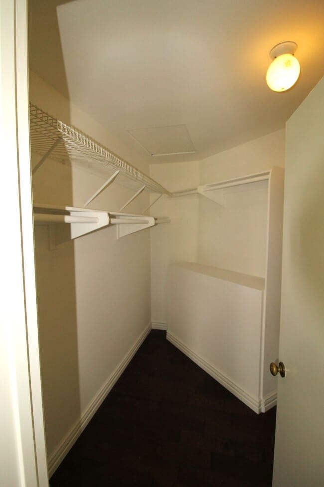 Building Photo - Cape Weston Condo with Great Layout!