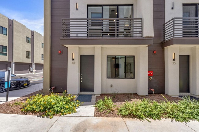 Building Photo - 4220 N 32nd St