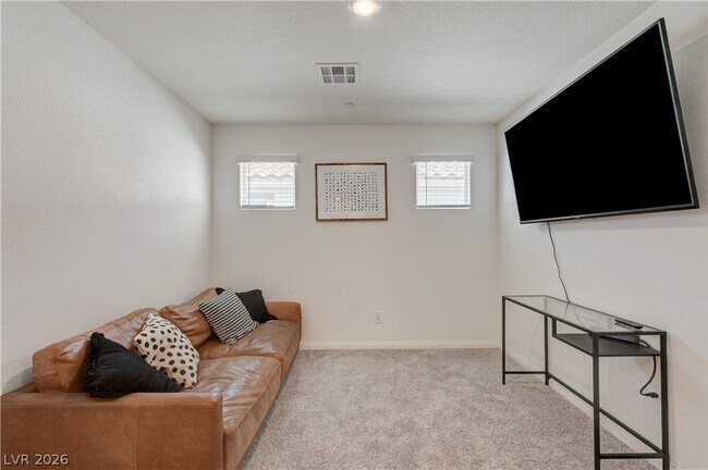 Building Photo - 386 Larksong Ave