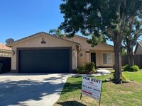 Building Photo - Adorable Home in NW Bakersfield