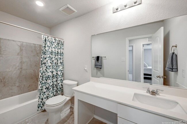 Building Photo - 14468 Gecko Lndg