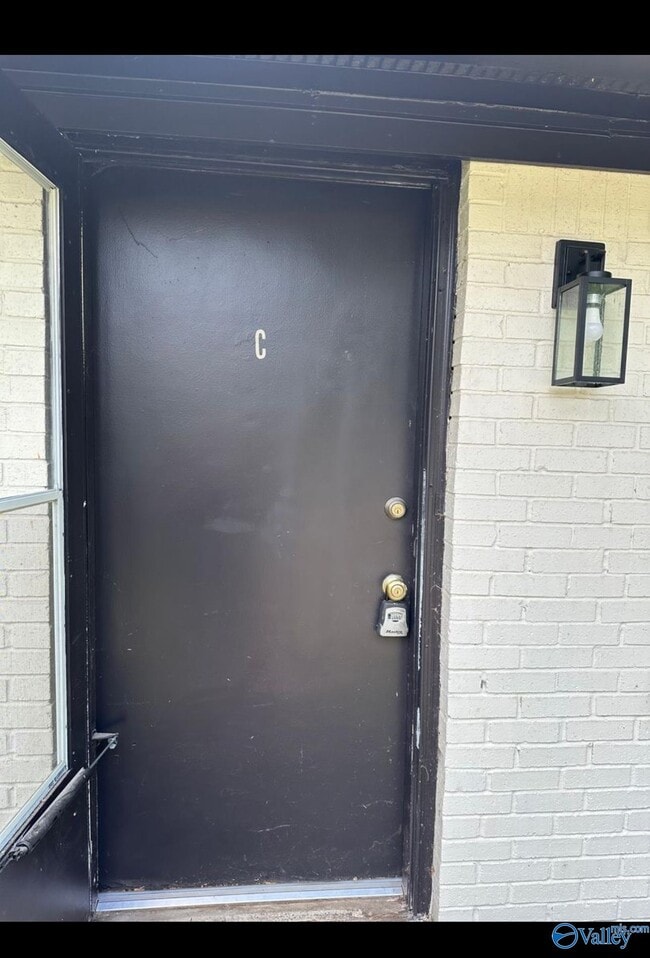 Building Photo - 1114 NW Oakwood Ave