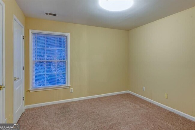 Building Photo - 1429 Oglethorpe Dr