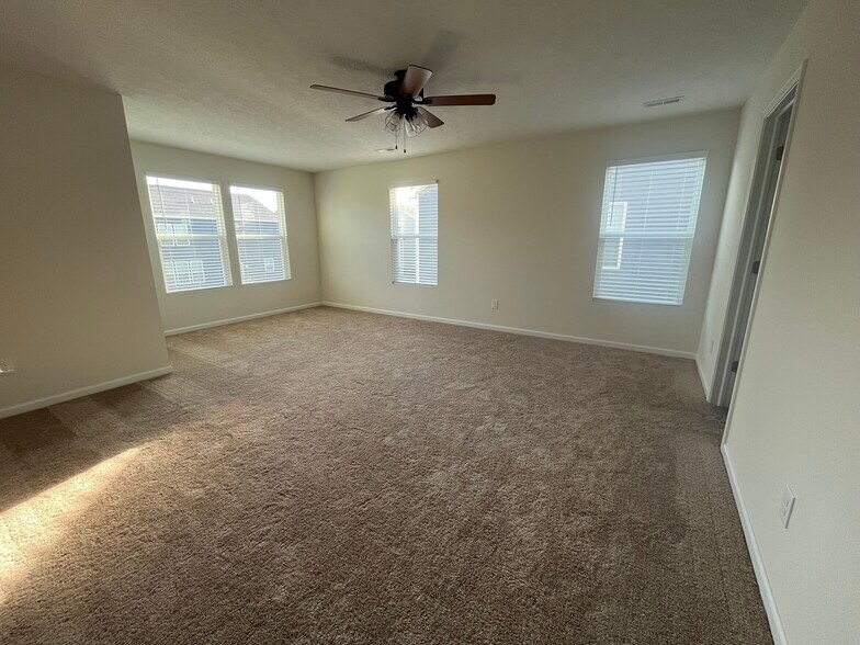 Building Photo - 151 Figleaf Ln