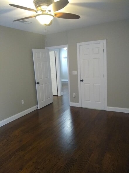 Master bedroom - 747 Adams Ave
