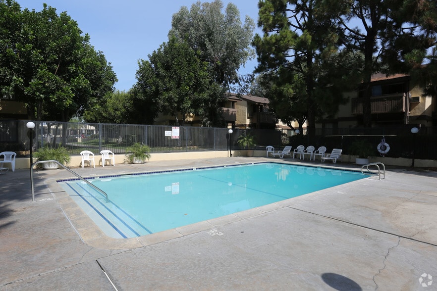 Park Plaza Apartments 8100 Park Plz Stanton CA 90680 Apartment Finder