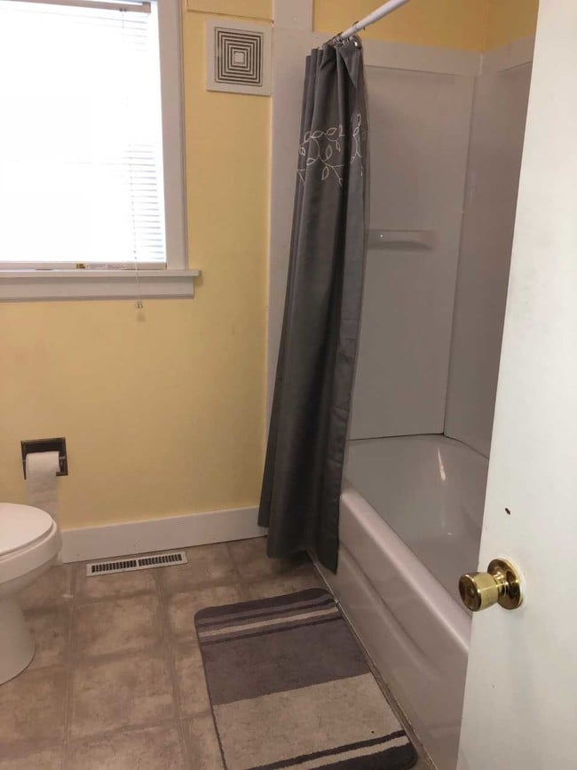 Building Photo - 16 Eden Pl