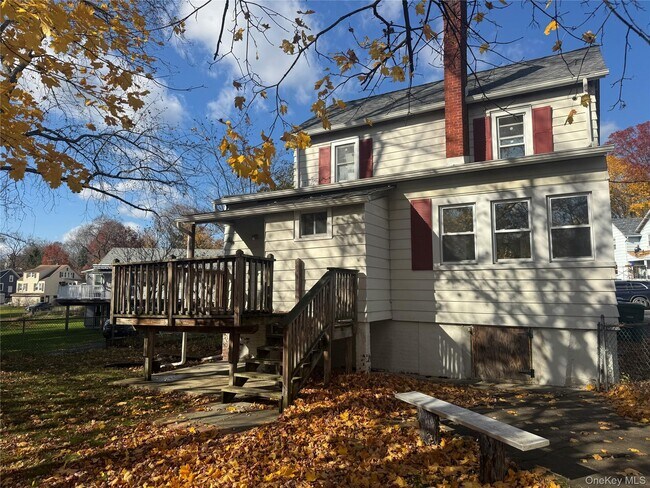 Building Photo - 10 Murray Ave