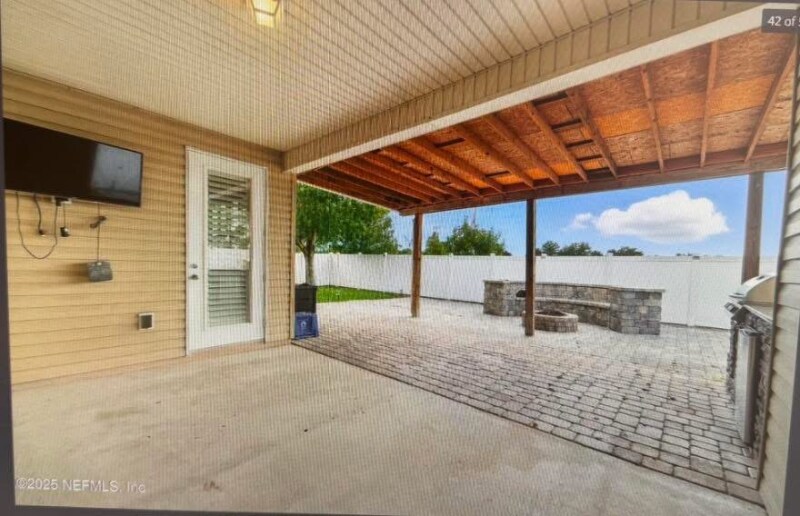 Building Photo - 1002 Wetland Ridge Cir