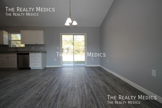 Building Photo - 2839 SW 165th Pl