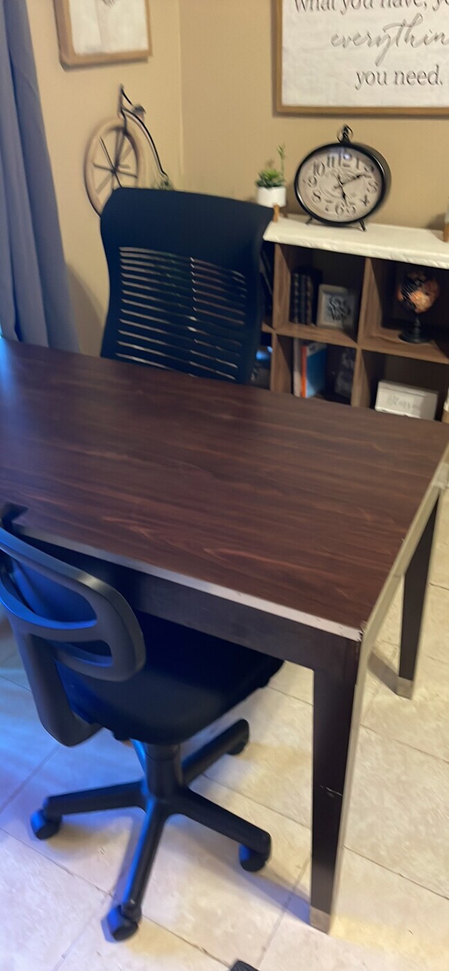 Primary Photo - 2330 Edenborn Ave