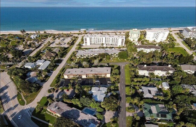 Primary Photo - 4150 Jimmy Buffett Mem Hwy
