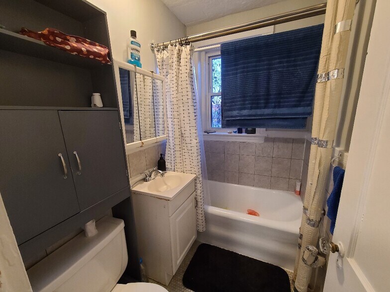 Building Photo - 1625 Commonwealth Ave