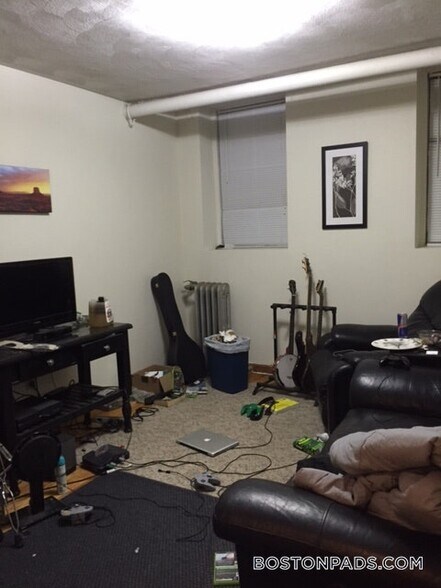 Building Photo - 115 St Stephen St