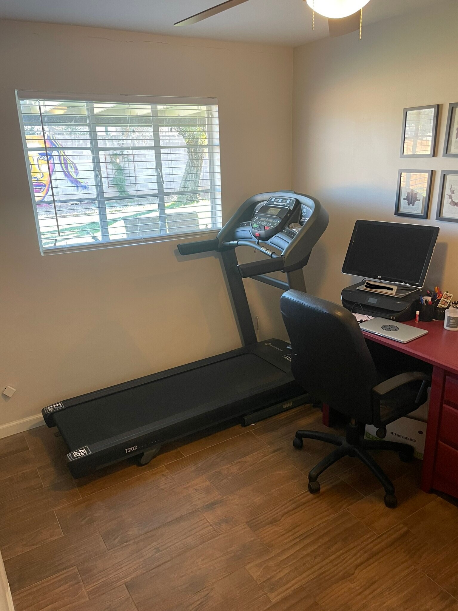 Room 3/office - 911 E San Juan Ave