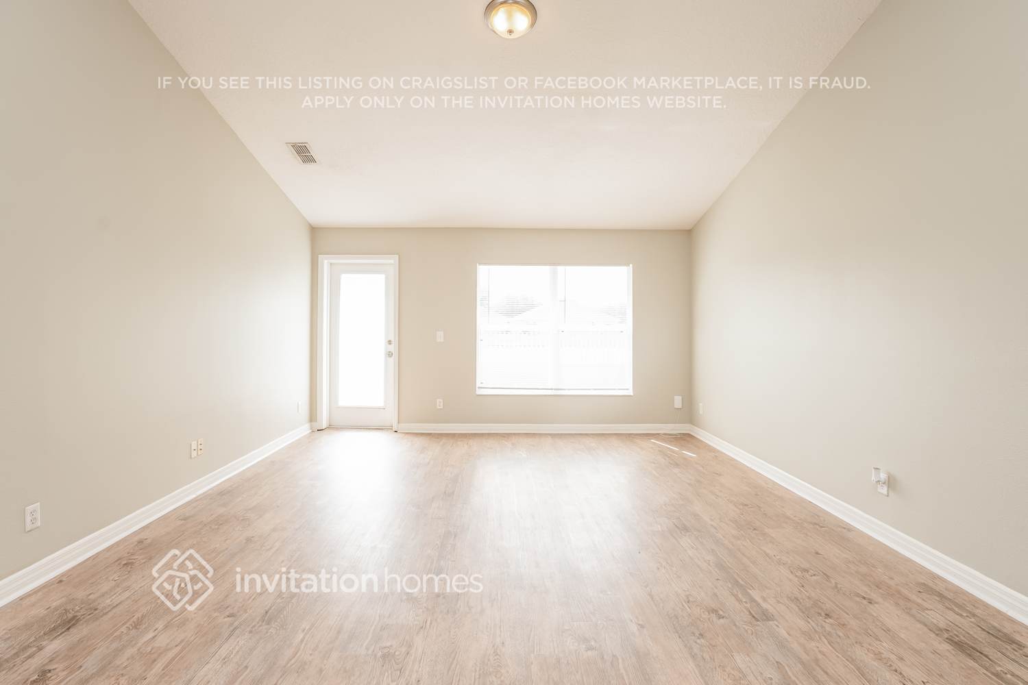 Building Photo - 2171 Big Buck Dr