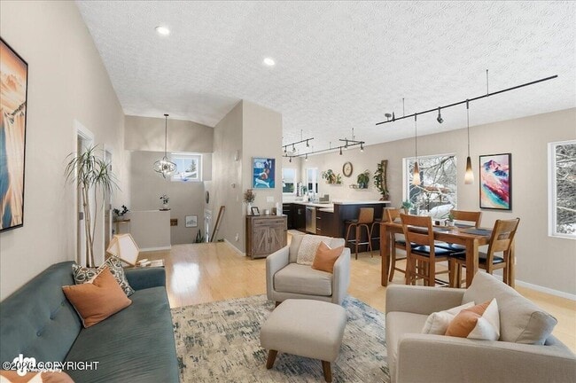 Building Photo - 2350 Cleo Ave