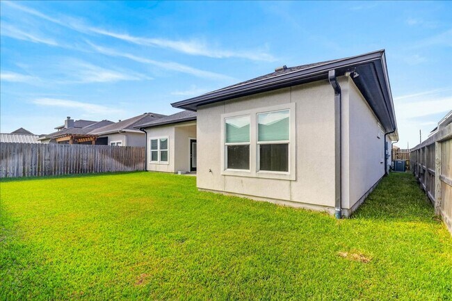 Building Photo - 6718 Stuyvesant Ct