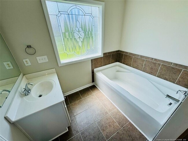 Building Photo - 843 Screech Owl Dr