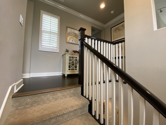 Building Photo - 3BD Home with Amazing Panoramic Ocean Views!