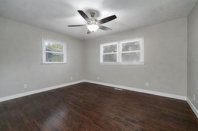 Building Photo - 1920 S Mayfair Ave