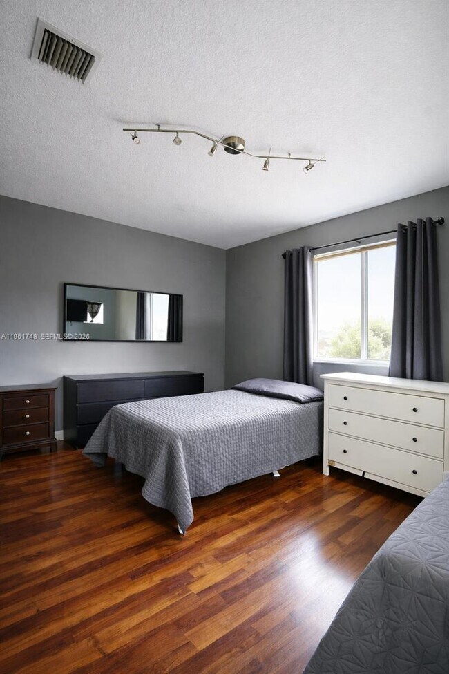 Building Photo - 12869 SW 50th Ct