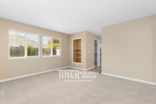 Building Photo - 8052 Phoebe Way