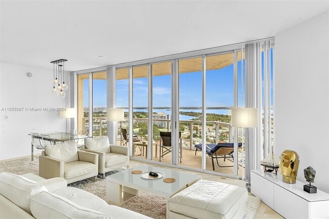 Building Photo - 7330 Ocean Terrace