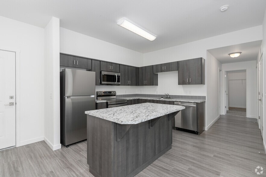 Primary Photo - The Reserve at Fernhill