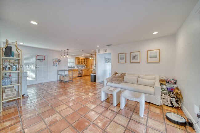 Building Photo - 12620 SW 114th Ave