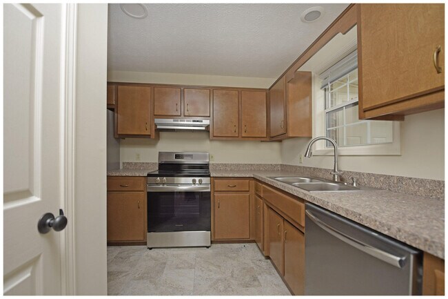 Building Photo - 107 Oakmont Ln