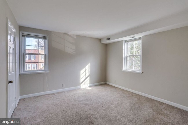 Building Photo - 4845 28th St S