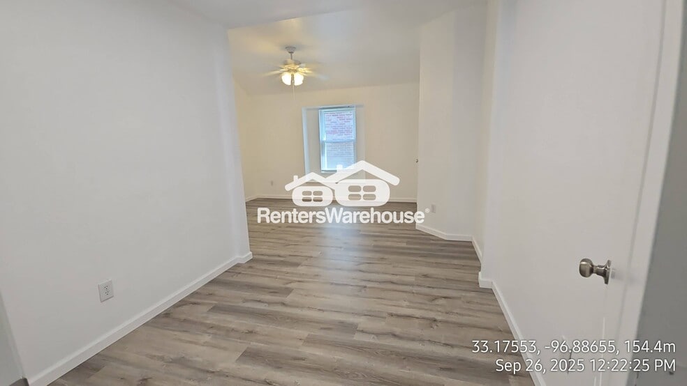 Building Photo - 2600 Redcedar Dr