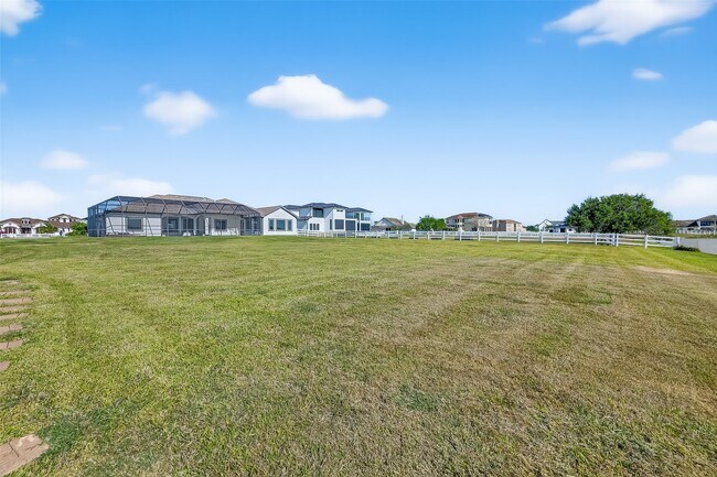 Building Photo - 5942 Sagamore Bay Ln