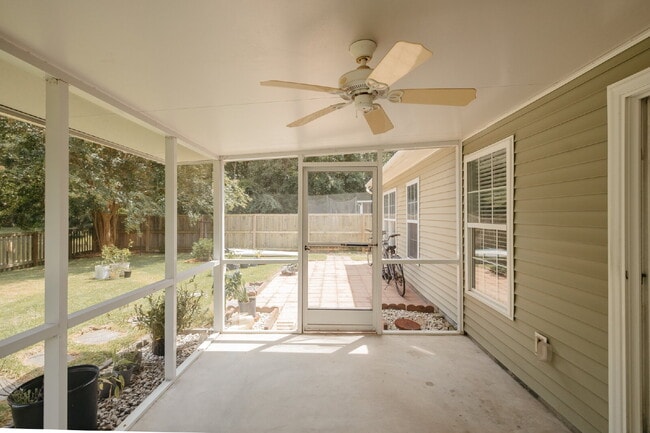 Building Photo - Charming 3-Bedroom Goose Creek Home with Attached Garage