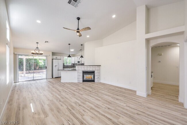 Building Photo - 1712 Pinion Mesa Ct